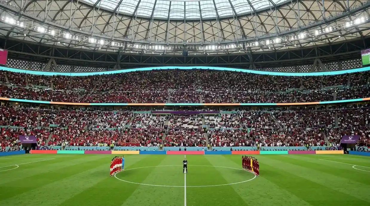 Symbolbild Viertelfinale Spanien gegen Belgien unter Flutlicht